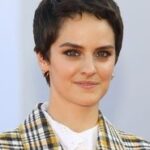 lg83RO8HugXg9zbGtLtlsZSKjgA-1