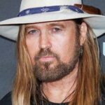 ly0Ejh5micQppq2L6UJvbl8Y674